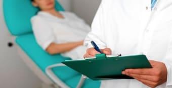 Гинеколог оказывает помощь в приёмном отделении