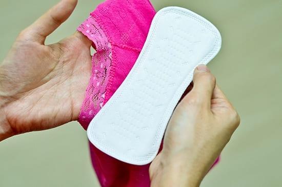 Какого цвета выделения после лапароскопии кисты яичника